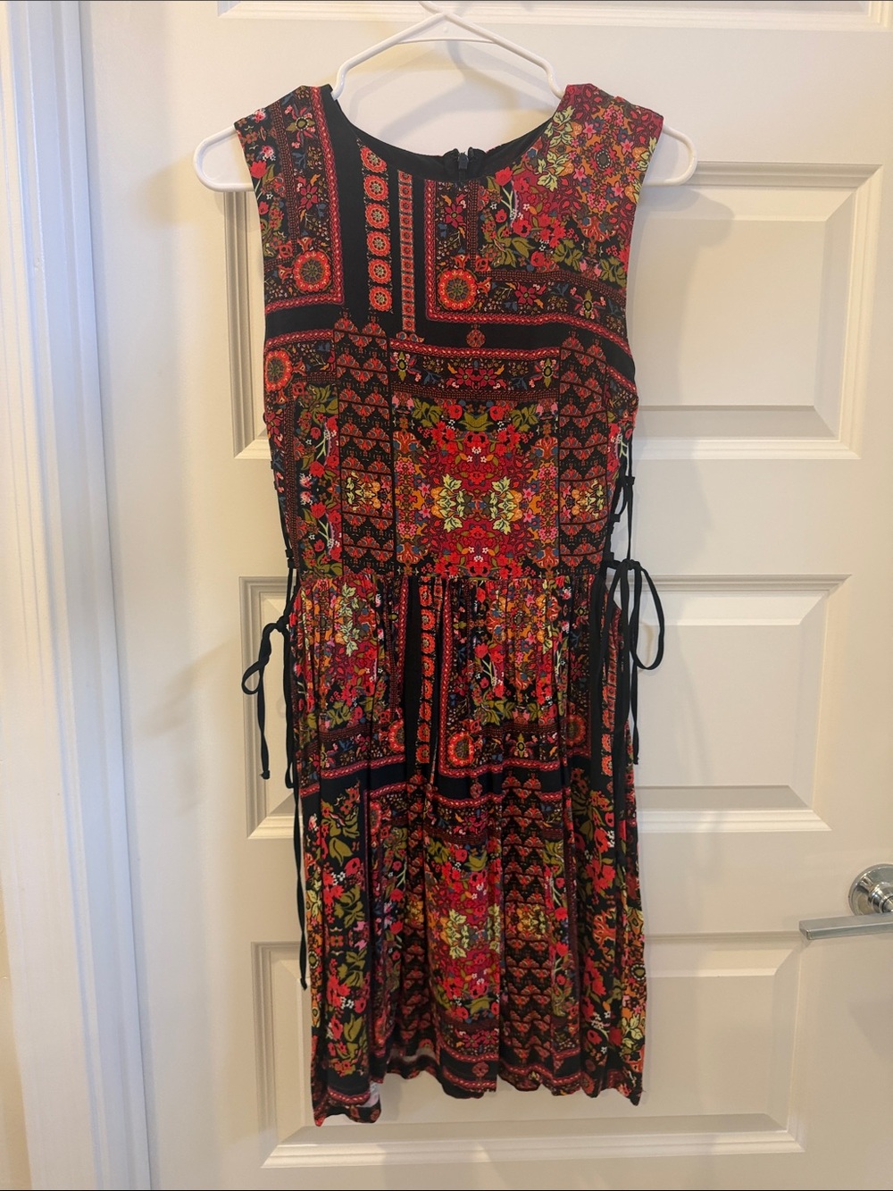 TOPSHOP - Floral Patchwork Sleeveless Midi Dress - Black & Red